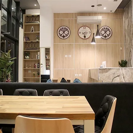 Park Tirana Hotel 3*